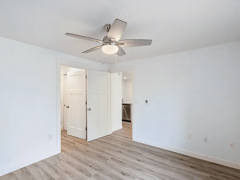 Glen Ridge | Interior