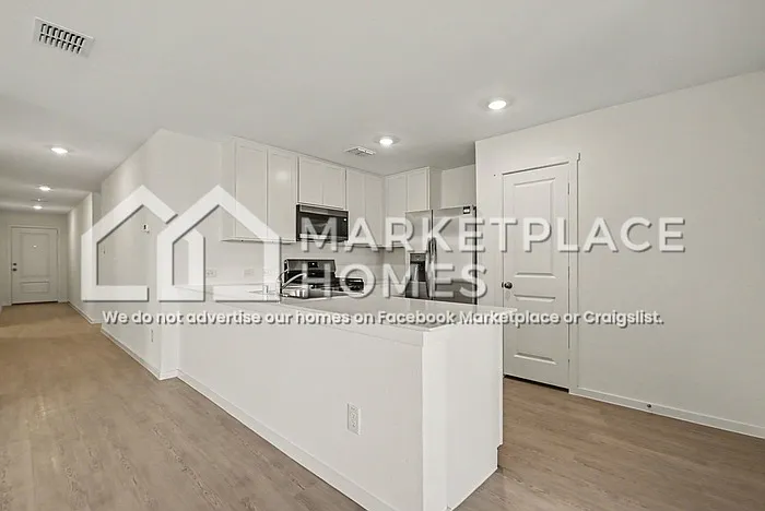 10749 Revolver Dr — Photo 10