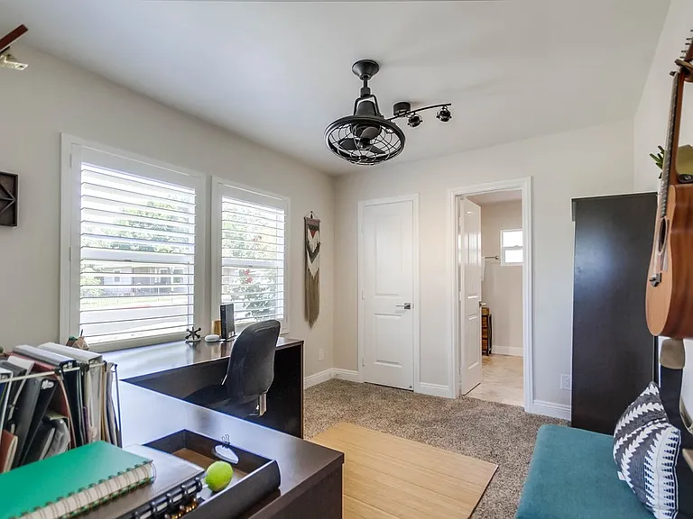7832 Cinnabar Dr — Photo 26