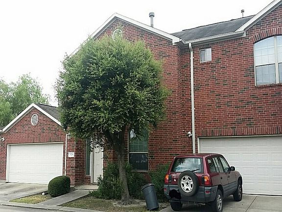 2nd image of 3718 E Ashford Villa Ln