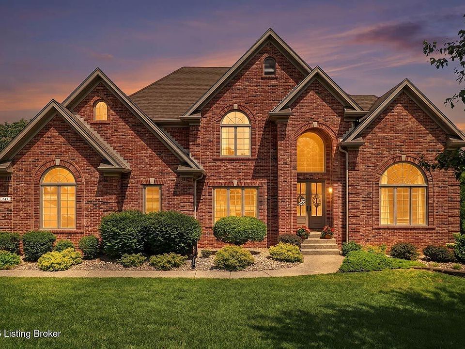 1st image of 242 White Oak Dr