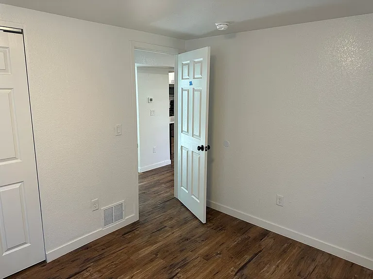 1200 Lamar St — Photo 8