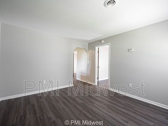 4th image of 524 W 23rd St #1