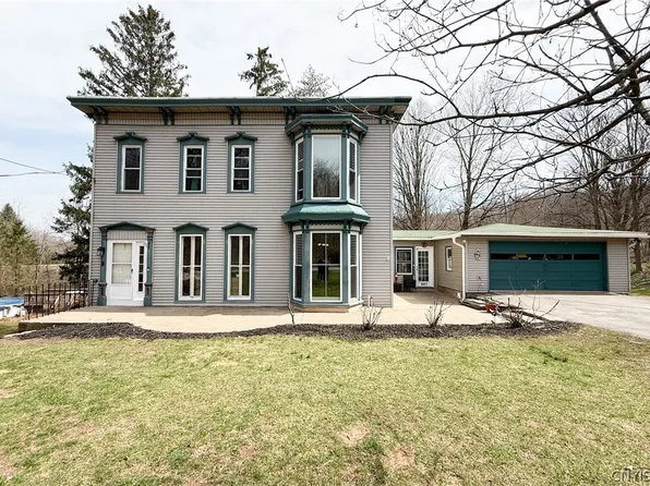 1083 Glenwood Cir, Oneida, NY 13421