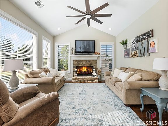 5th image of 117 Thornhill Circle