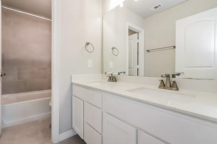 2850 Scanlan Mdw — Photo 22