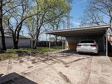 3rd image of 10829 Aledo Dr
