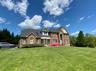 19530 Emerald Park Dr, Leesburg, VA 20175