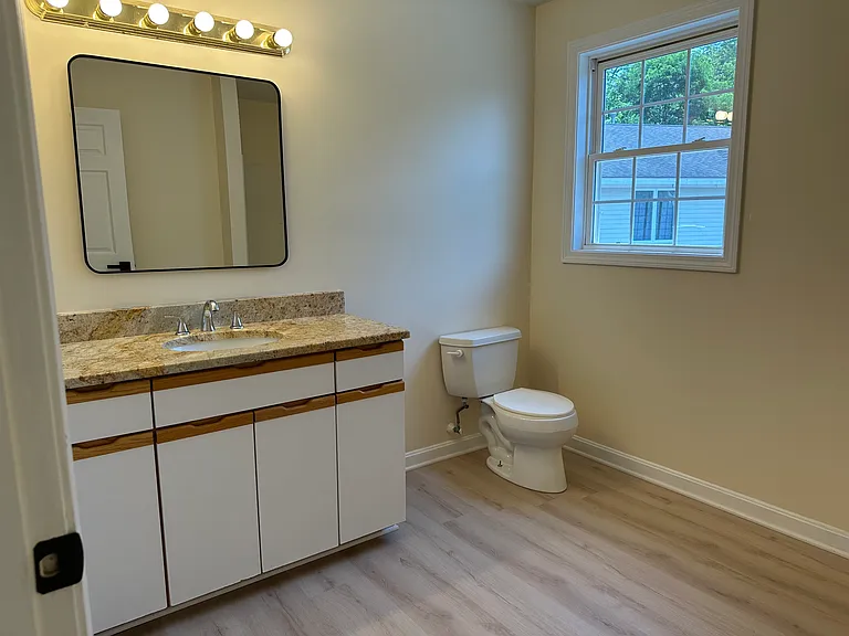 525 Water St #4 — Photo 13