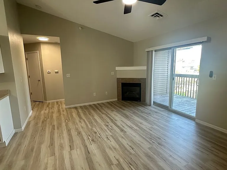 1415 N Jones Blvd #1455 — Photo 9