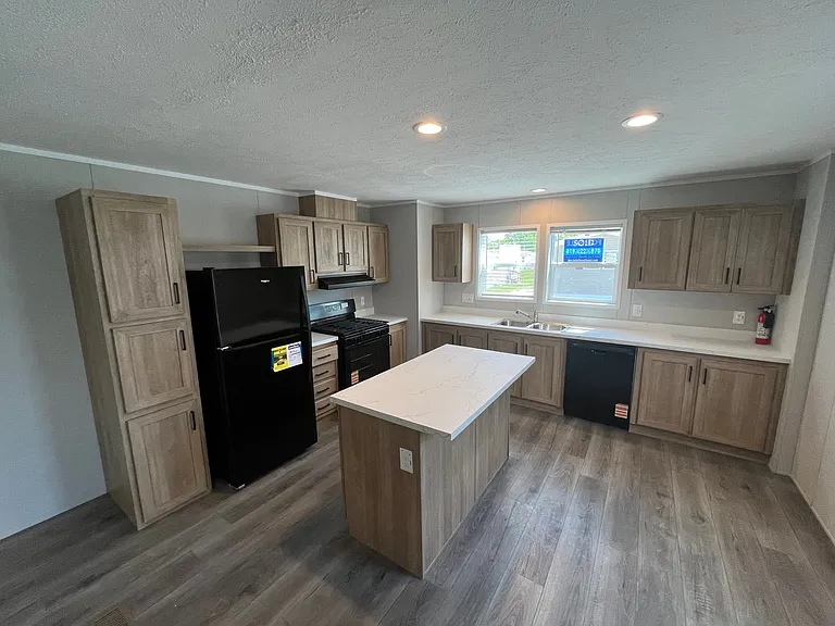 2404 W Dundee Dr — Photo 9