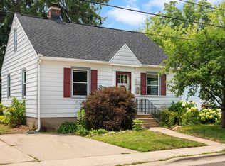 2625 E Lawn Ct, Madison, WI 53704