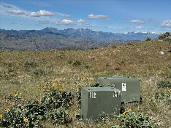 2nd image of 35 Sunset Ridge Road