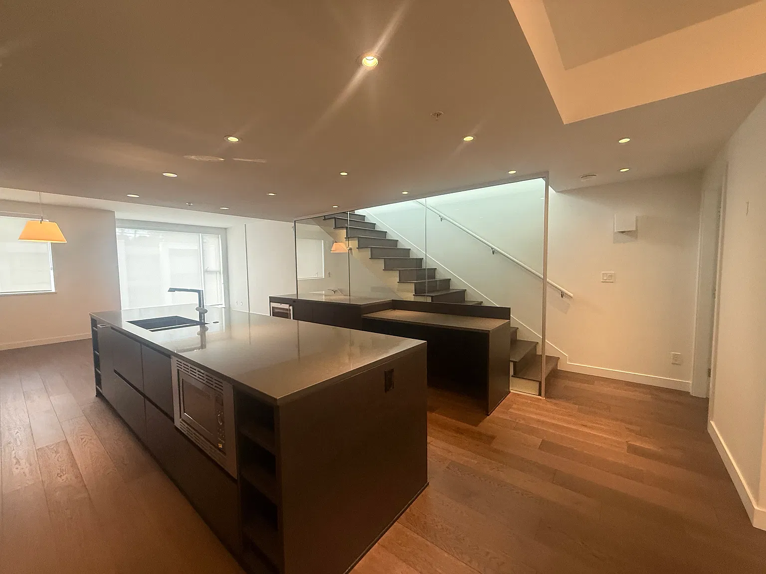 2 bed, 2.5 bath, 1714 sqft, $5,600 — Photo 1
