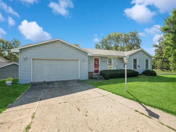 3905 79th St, Urbandale, IA 50322