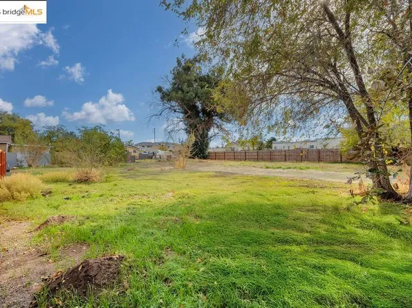 64 N Bella Monte Ave, Pittsburg, CA 94565