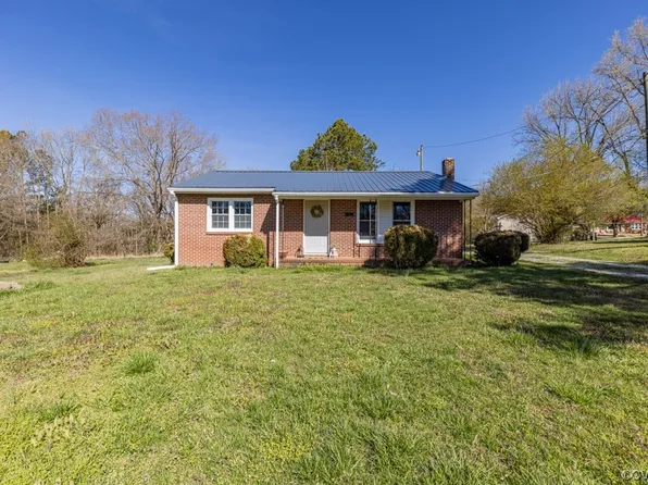 448 W 5th St, Chase City, VA 23924