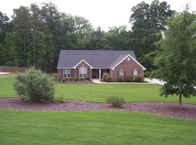 2nd image of 1080 Roberta Dr
