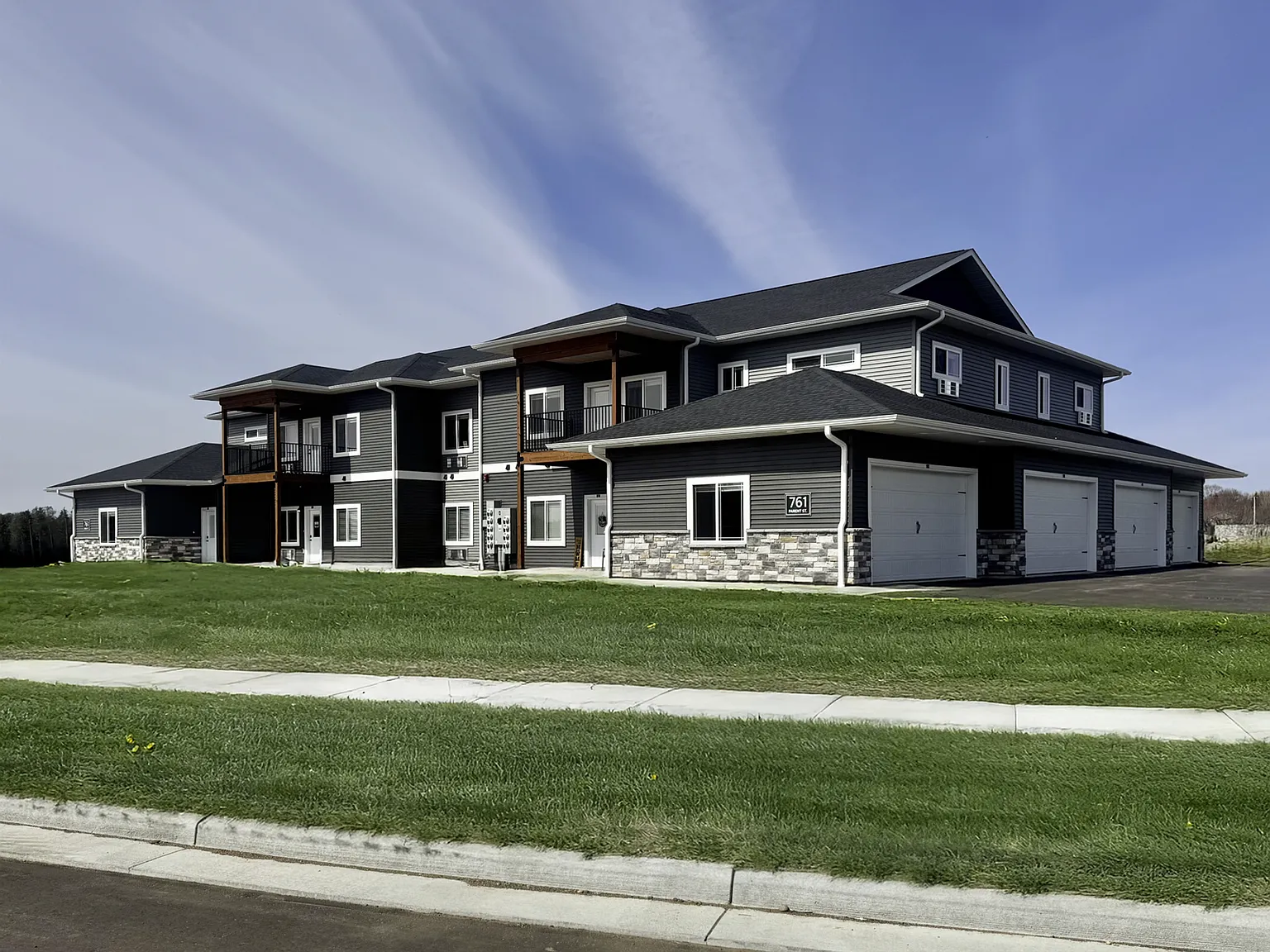 Latitude 45 — Photo 2