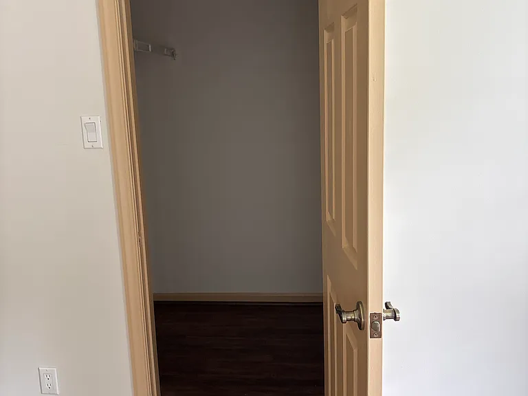 310 Woods Edge Pl — Photo 16