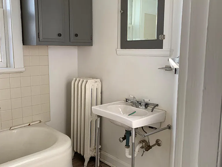Full bathroom
