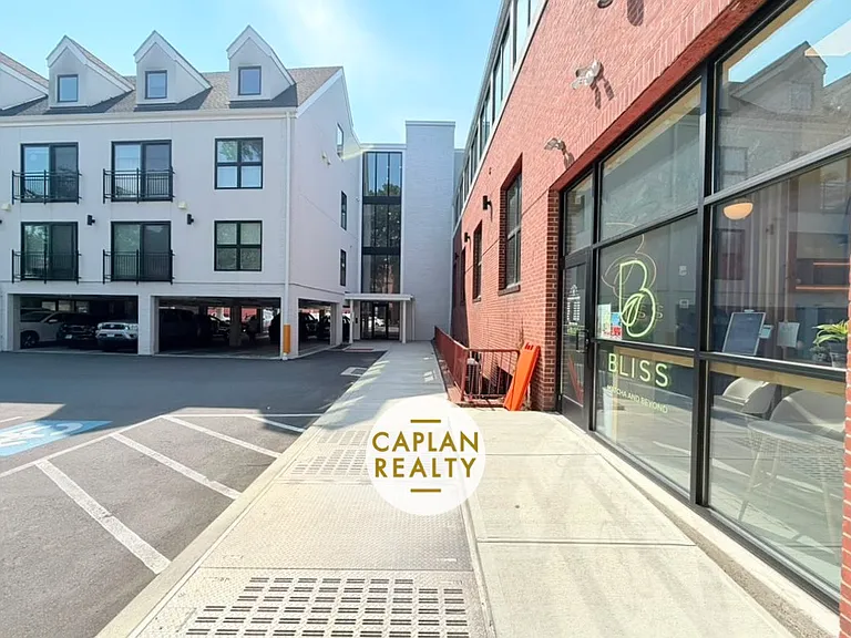 94 Olive St #2O1 — Photo 15