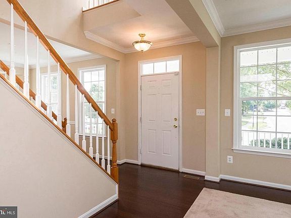 3rd image of 8913 Yellowleg Ct