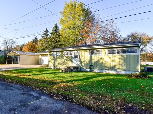 1111 N Bell Ave, Pontiac, IL 61764