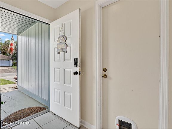 4th image of 1284 Cone Ave NE