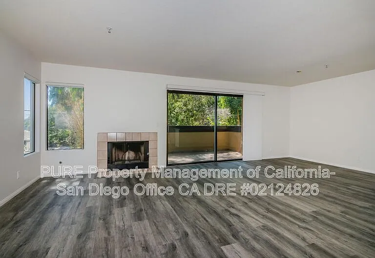 1680 N Coast Highway 101 #44 — Photo 5