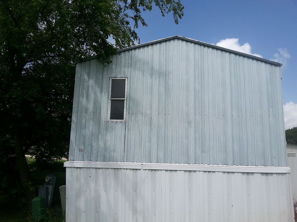 1st image of 16 Locust Dr