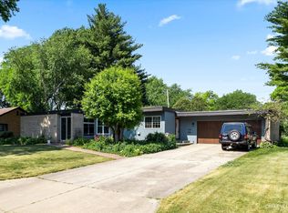 123 S Buell Ave, Aurora, IL