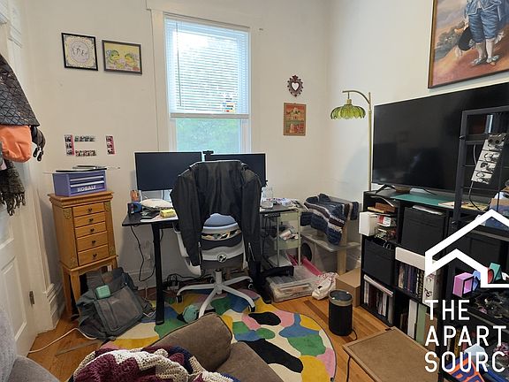 4th image of 2049 N Bingham St #2F