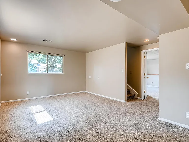 3940 Hoyt Ct — Photo 22