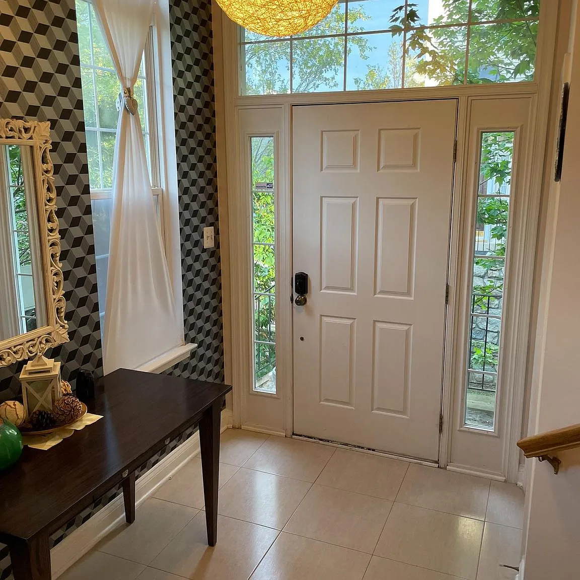 3 bed, 4.0 bath, 2076 sqft, $3,895 — Photo 2