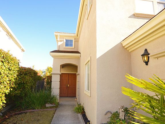 Walkway to front door
