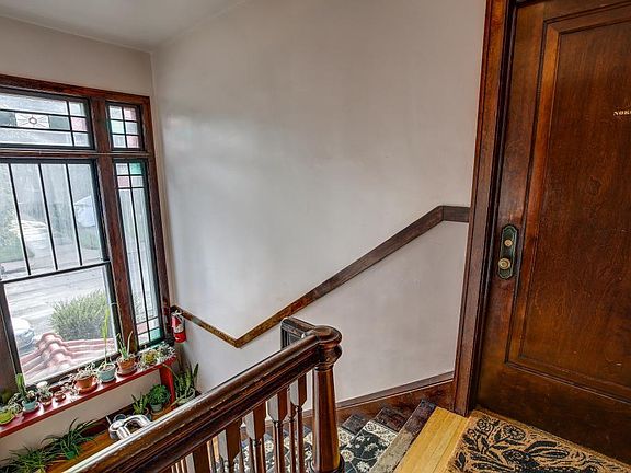 4th image of 4144 Bryant Ave S APT 3