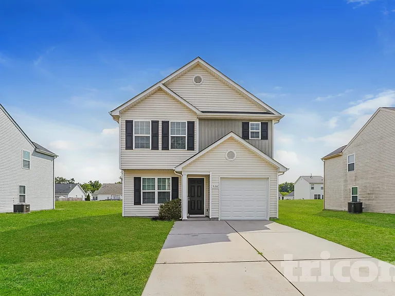 528 Gentle Breeze Ln — Photo 1