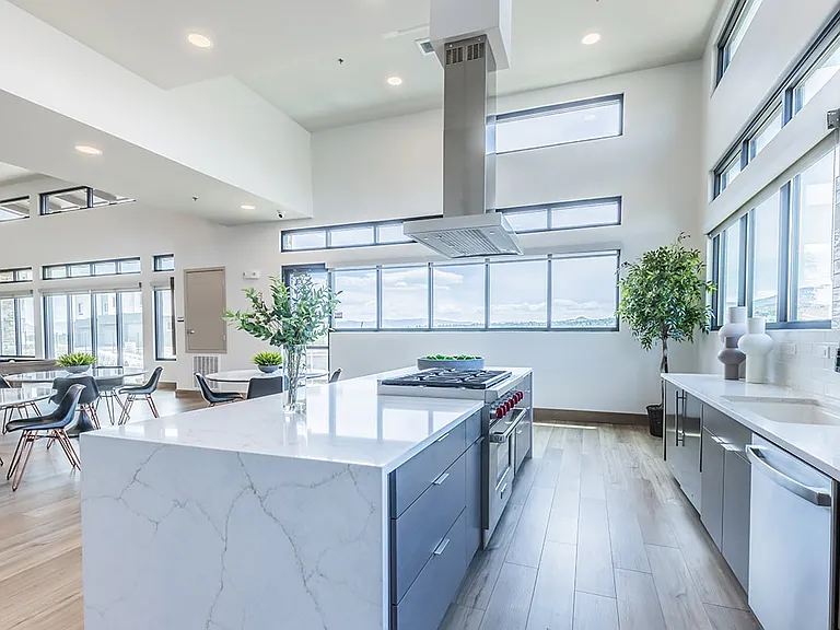 The Retreat Luxury Apartments — Photo 7
