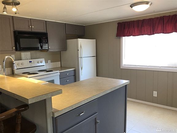 4th image of 5528 113th Ave E #51