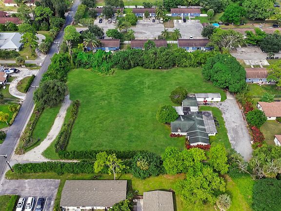 2nd image of 4614 Gulfstream Road