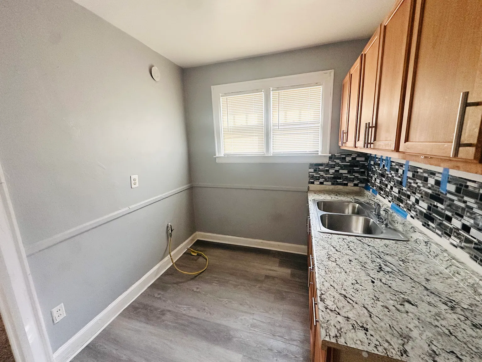 1 bed, $1,000 — Photo 3