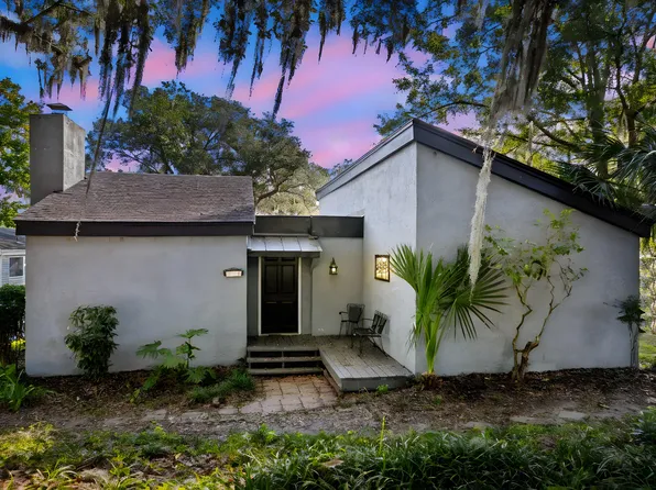 221 Otranto Club Regime, Hanahan, SC 29410