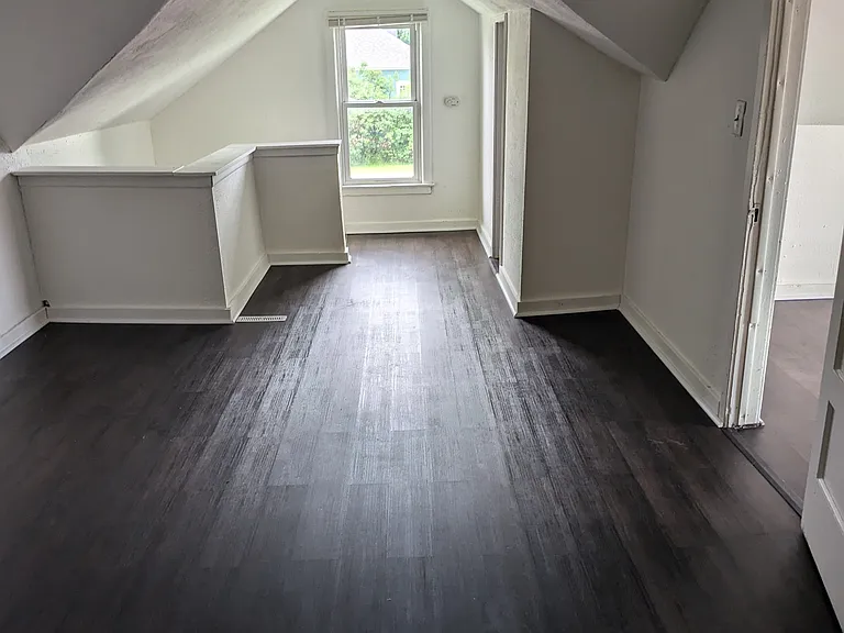 236 W Main St — Photo 13