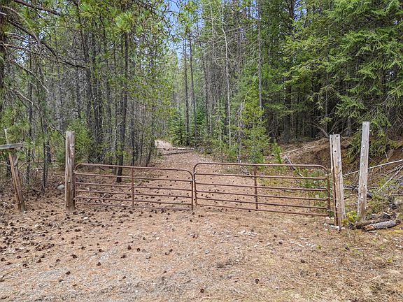 2nd image of 1901 Pines Rd