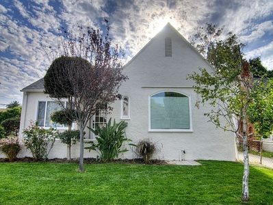 1502 S Dunsmuir Ave, Los Angeles, CA, 90019