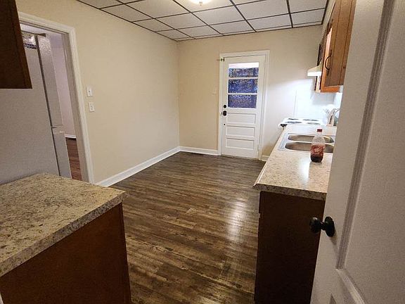 3rd image of 1347 College Park