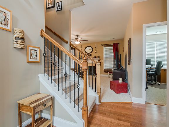 3rd image of 208 Northbrooke Ct