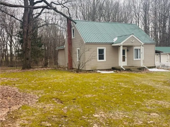 685 Furnace Rd, Conneaut, OH 44030