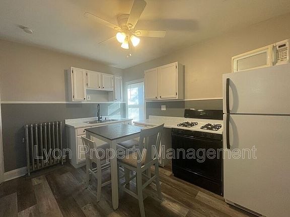3rd image of 1005 Narragansett Blvd Floor 2